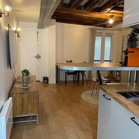 Lovely Central, Le Marais, Parigi